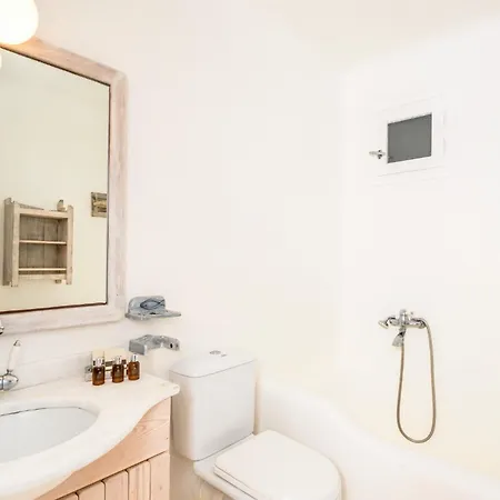 Lunar Tatil Evi Glastros (Mykonos)