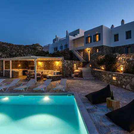 Lunar Holiday home *