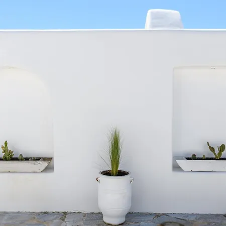 בית נופש Lunar Glastros (Mykonos)
